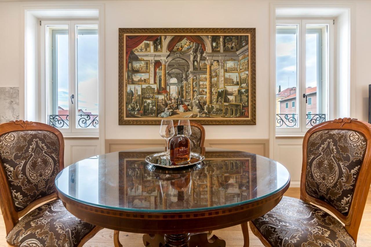 Queen Apartment Split Bagian luar foto