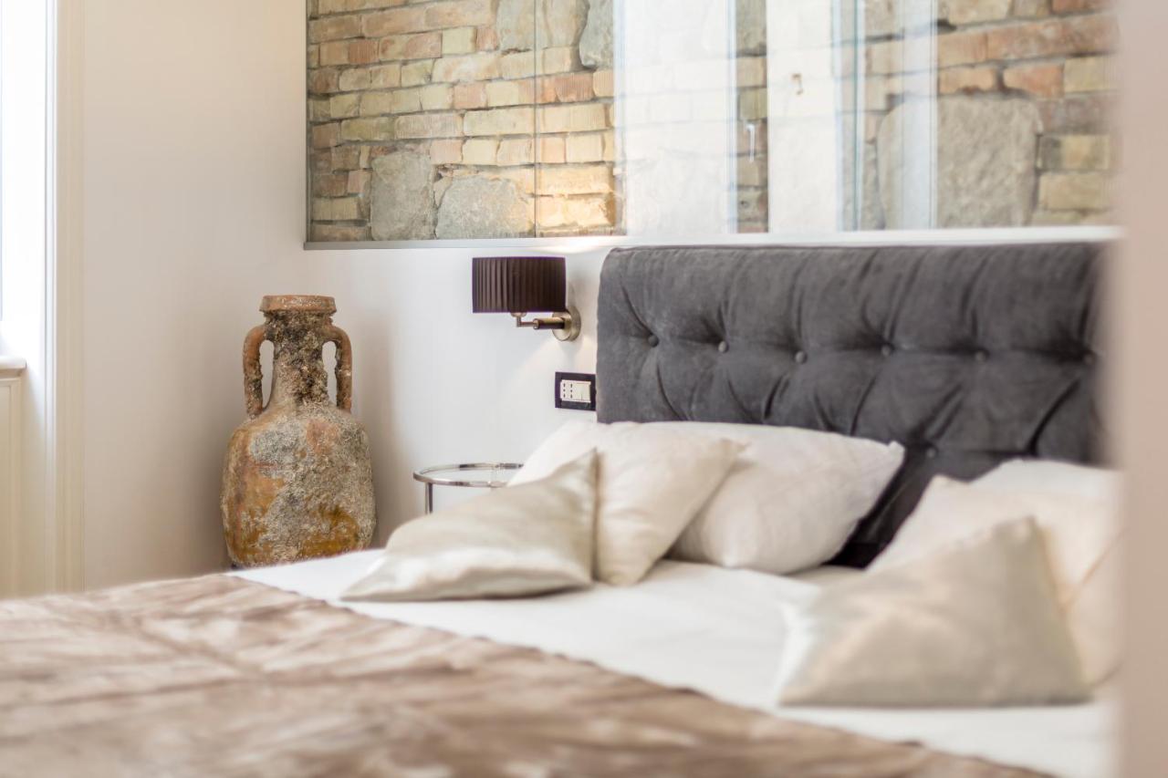 Queen Apartment Split Bagian luar foto